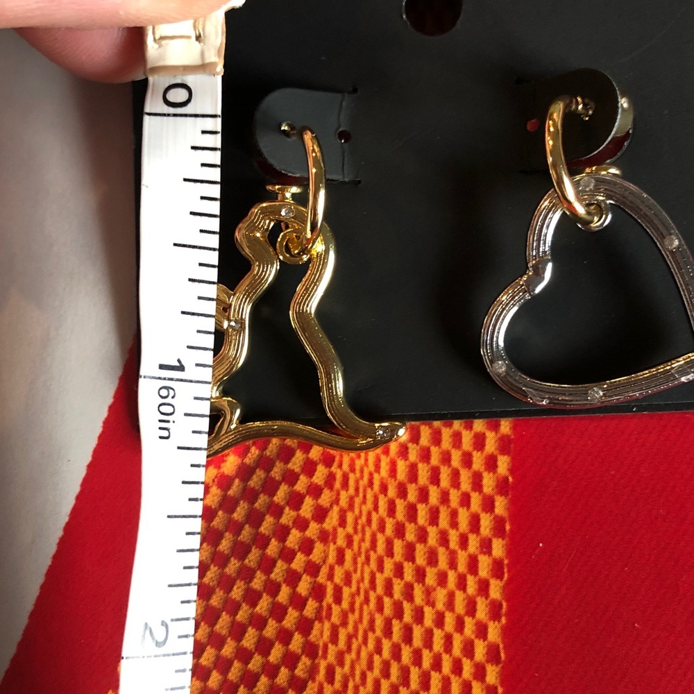 Authentic New Coach Gold-Tone Heart & Dino Silhouette Drop Earrings/crystals. - Picture 7 of 10